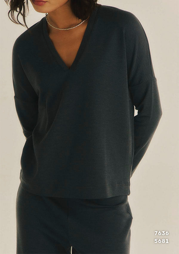 【7636】WOMAN L/SL V NECK FLAT SHIRT WOOL/SILK 【Oscalito】